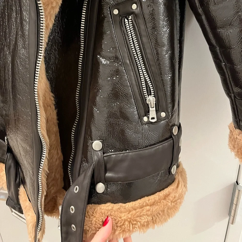 Avec Les Filles Patent Faux Sherpa Oversized Coat - Picture 7 of 12